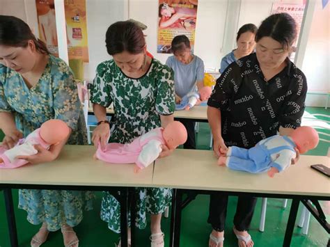 鹤山月嫂正规培训课学习报名