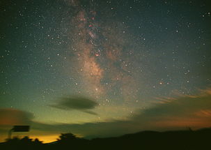 仰望星空，解读天上若无修月户的深邃哲理与现代启示